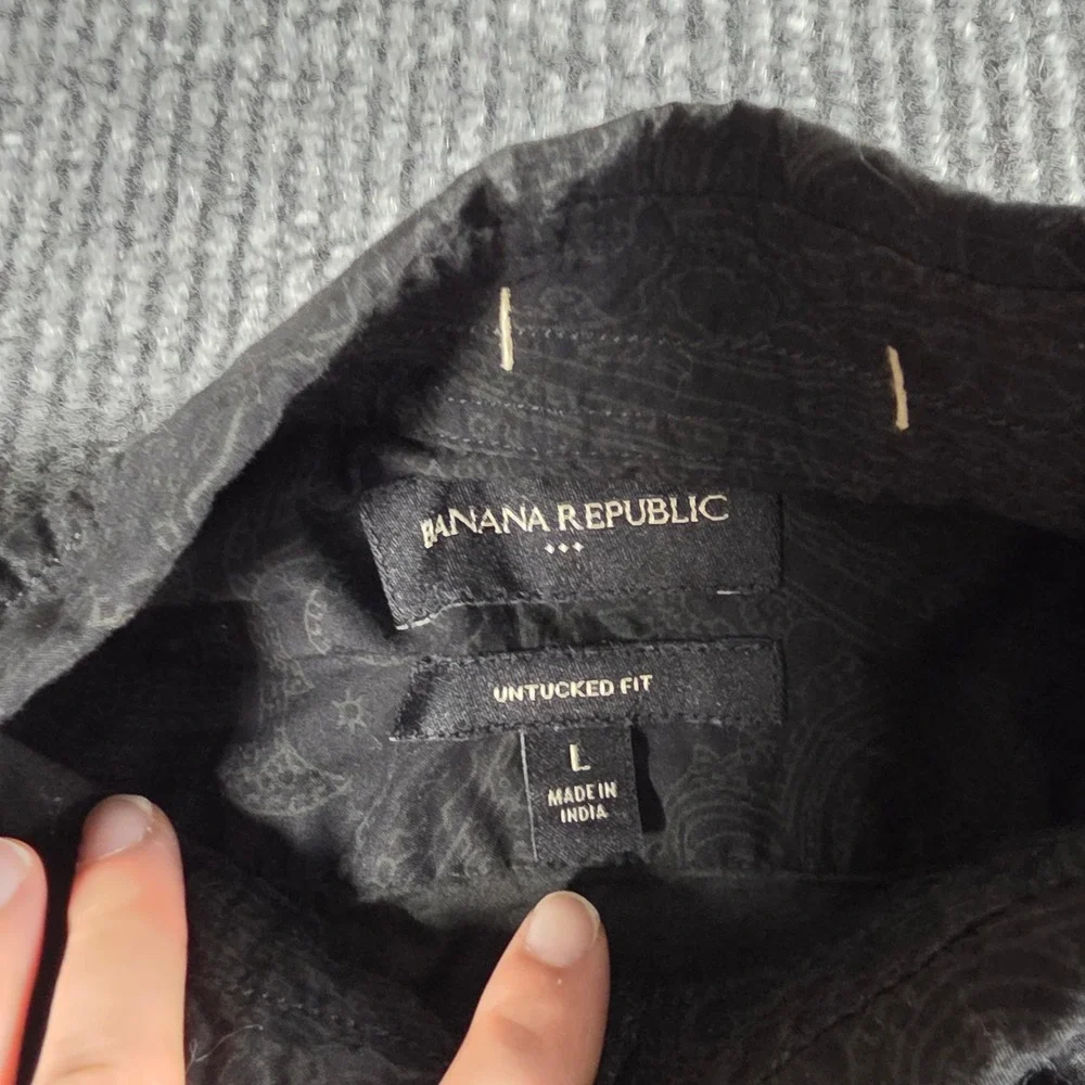 Banana Republic Mens Large Untucked Fit Black Button Down Shirt L Long Slv